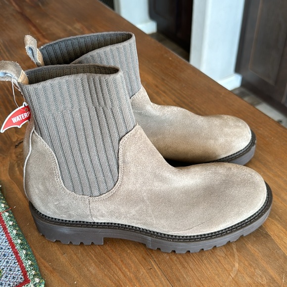 Blondo Chelsea boots - Picture 3 of 5